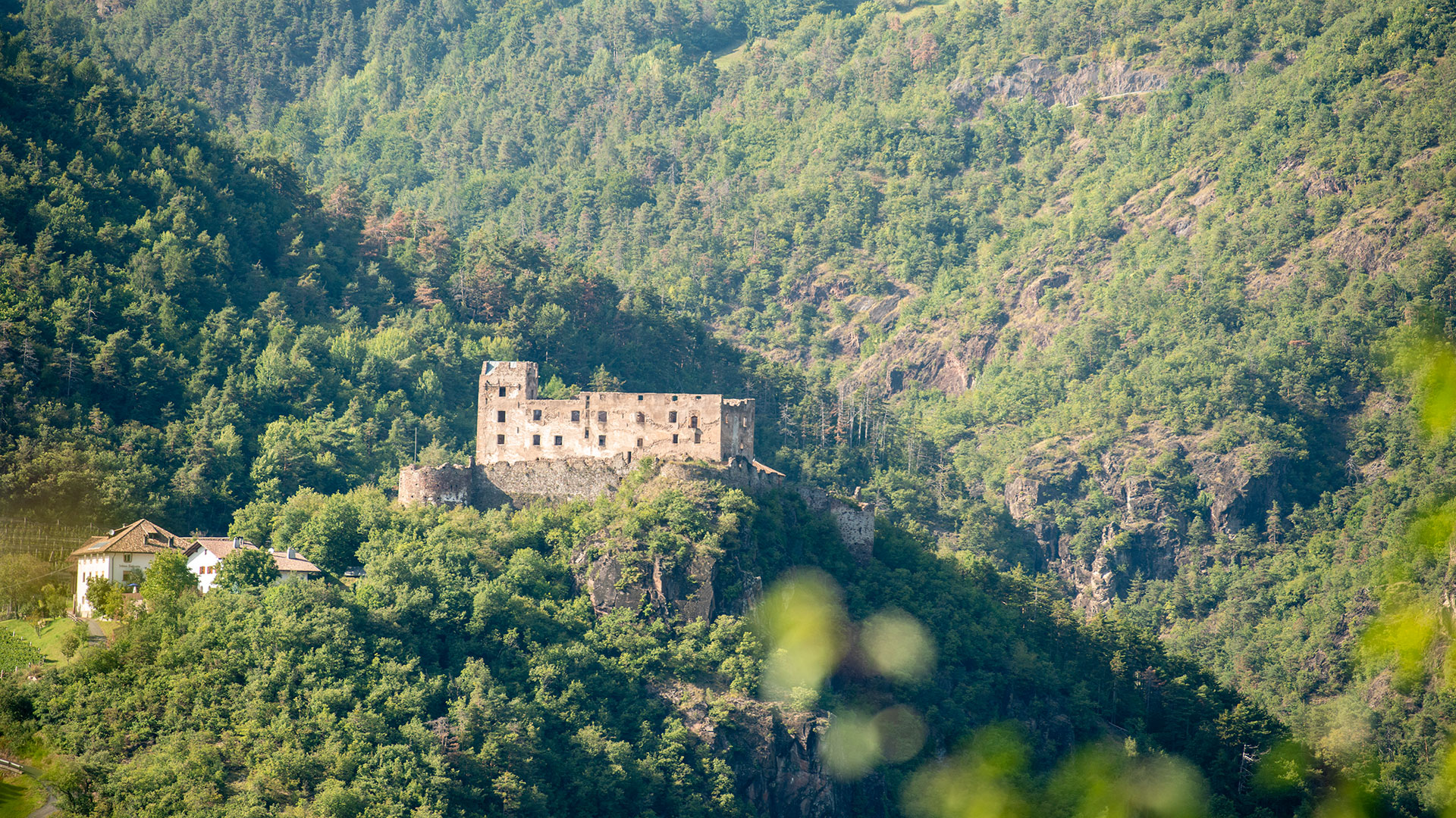 Le Rovine di Castel Rafenstein