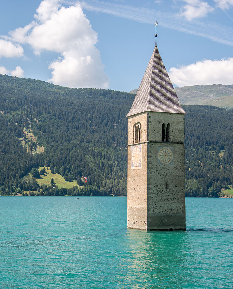 curon campanile nel lago