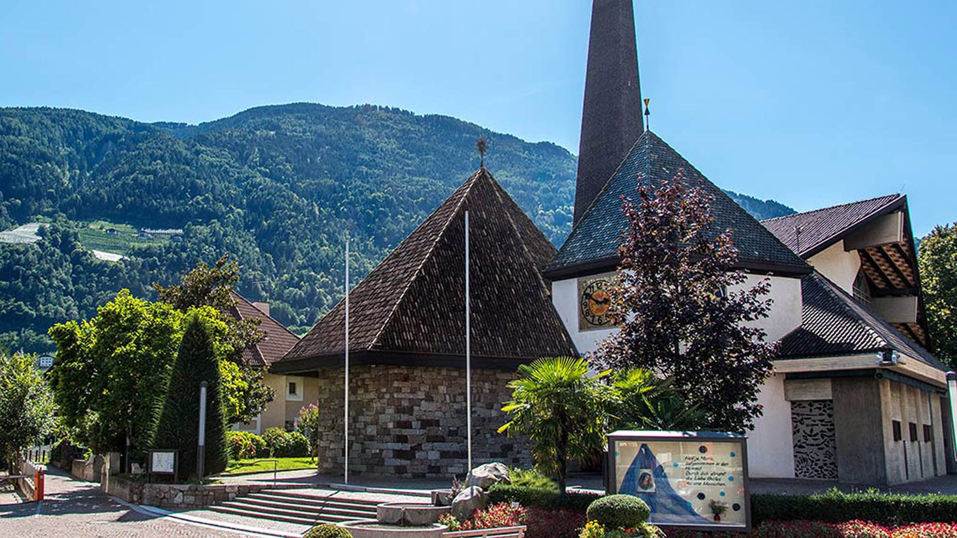 Convento Maria Steinach, vista sulla chiesa di Lagundo
