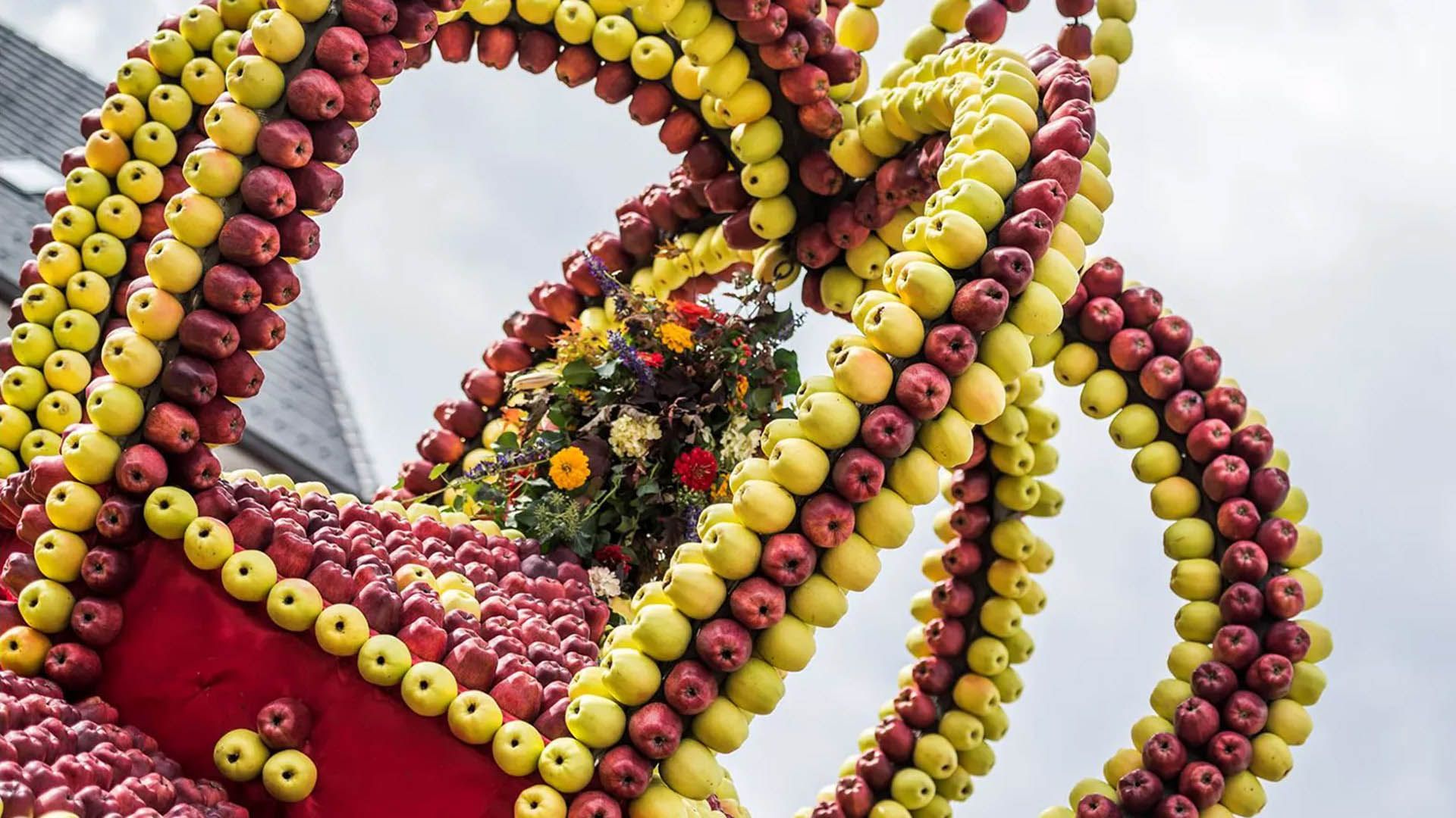 festa della corona di mele in Sudtirolo, Naz Sciaves